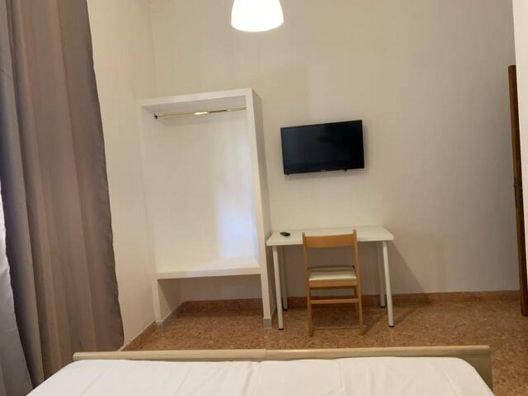 Daniele Rooms Arezzo Habitación foto