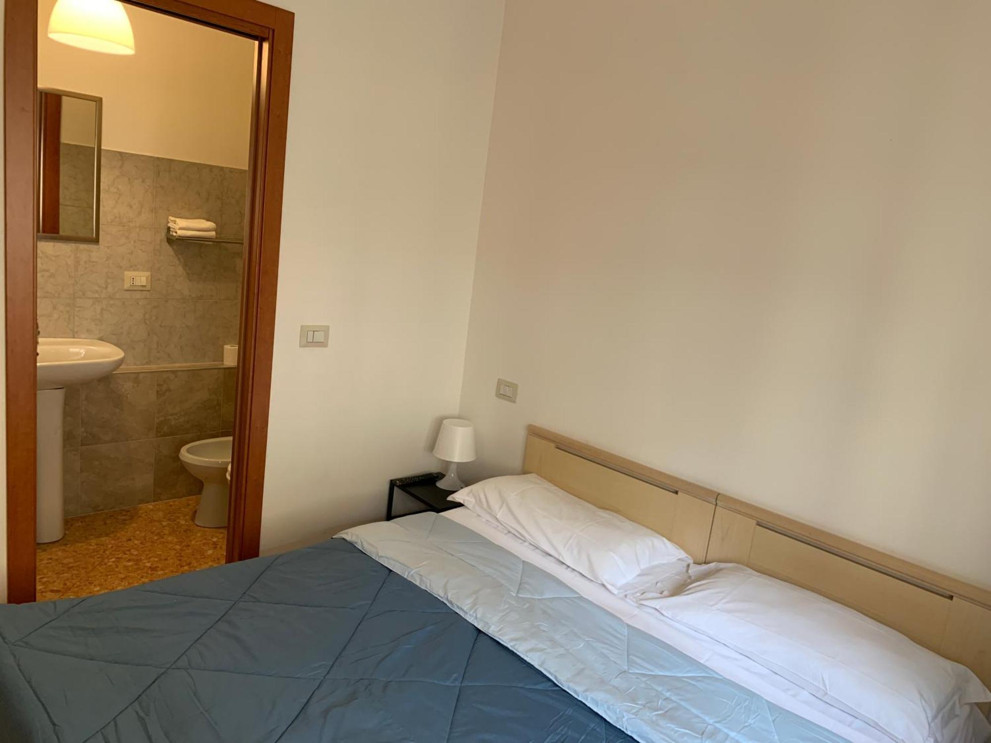 Daniele Rooms Arezzo Habitación foto